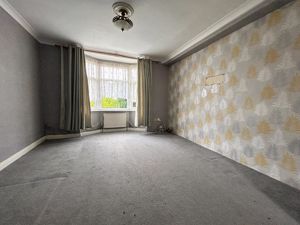 Lounge- click for photo gallery